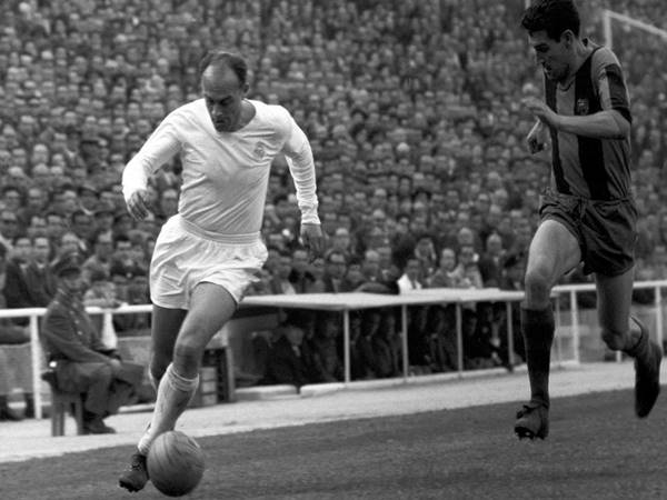 Tiền đạo Alfredo Di Stéfano