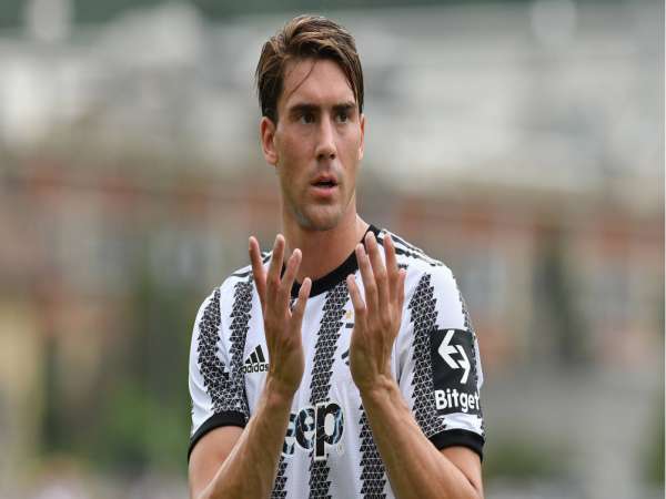 Cầu thủ Dusan Vlahovic - Siêu sao mới của Serie A