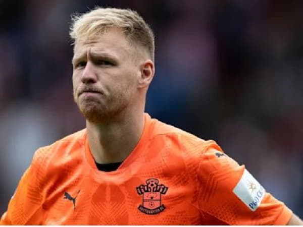 Aaron Ramsdale là thủ môn Arsenal hiện tại