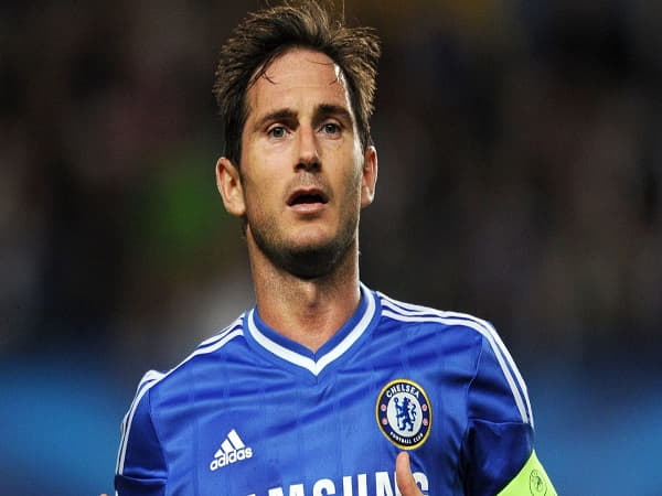 Frank Lampard là tiền vệ chelsea huyền thoại