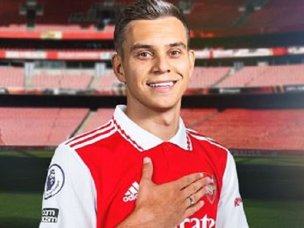 Leandro Trossard là 1 tiền đạo Arsenal xuất sắc hiện tại