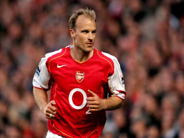 Những tiền vệ kiến thiết xuất sắc nhất lịch sử Arsenal