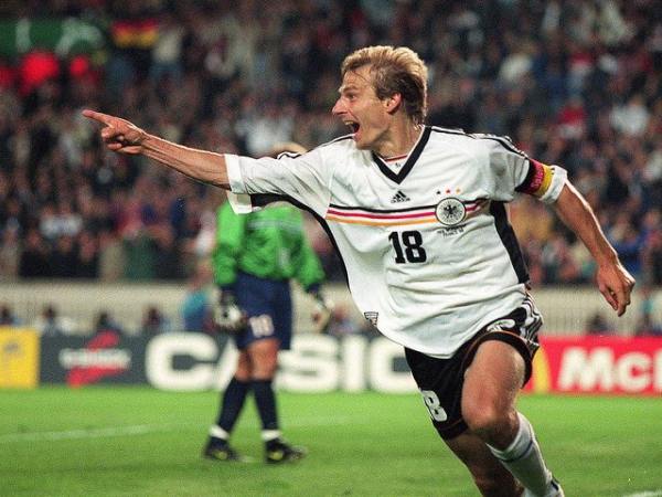 Tiền đạo Jürgen Klinsmann