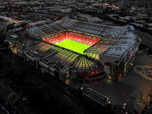Tìm hiểu sân vận động Old Trafford nơi MU tỏa sáng