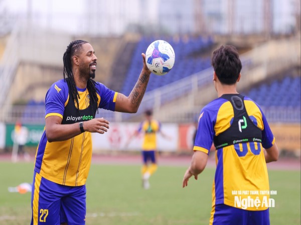 Mảnh ghép cho hàng công SLNA: Hy vọng bùng nổ giai đoạn quyết định