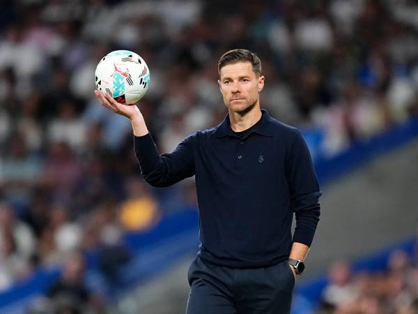 Tin Liverpool: Cân nhắc để Xabi Alonso thay thế Arne Slot